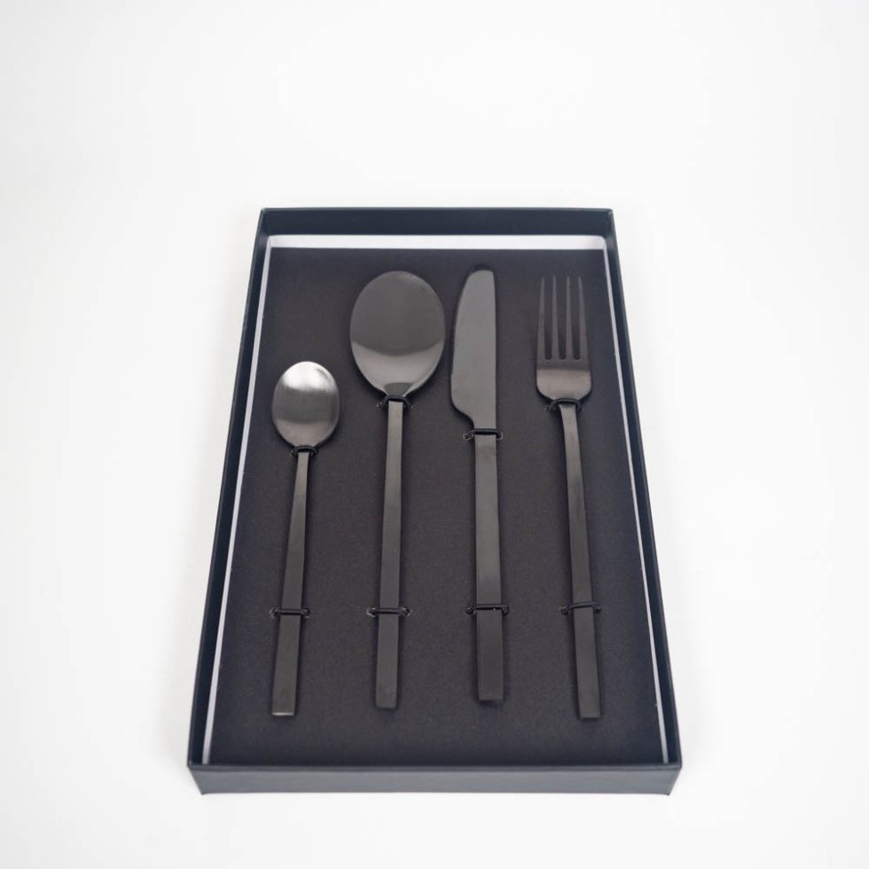 Įrankių komplektas ,,Black Cutlery“